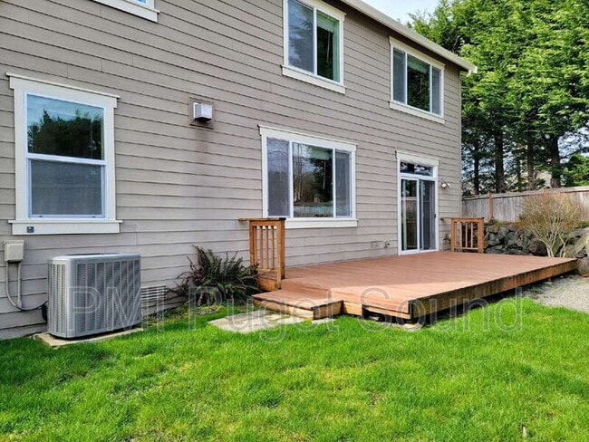 Building Photo - 576 Mount Baker Pl NE