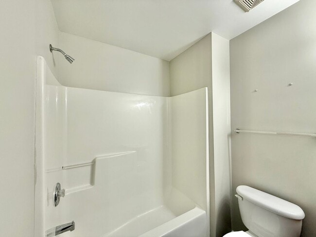 Building Photo - Charming 3BD, 2BA Apex Townhome In a Prime...