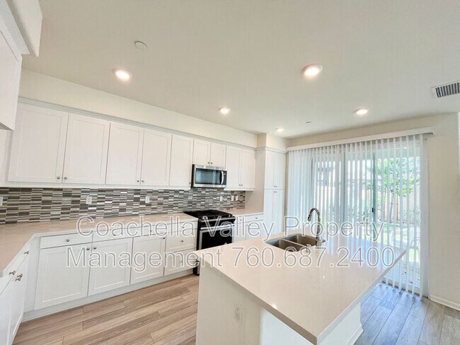 Building Photo - 84443 Passagio Lago Way