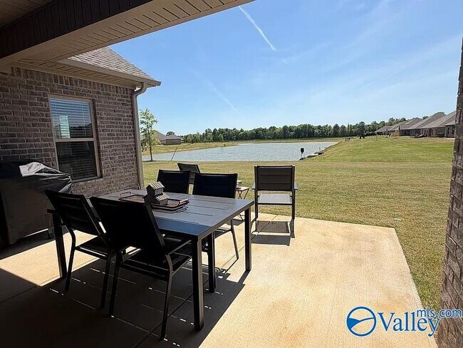 Building Photo - 26316 Woodfield Dr