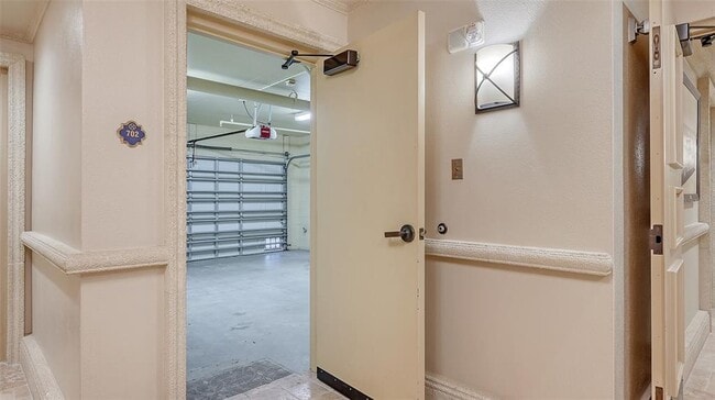 Building Photo - 464 Golden Gate Point