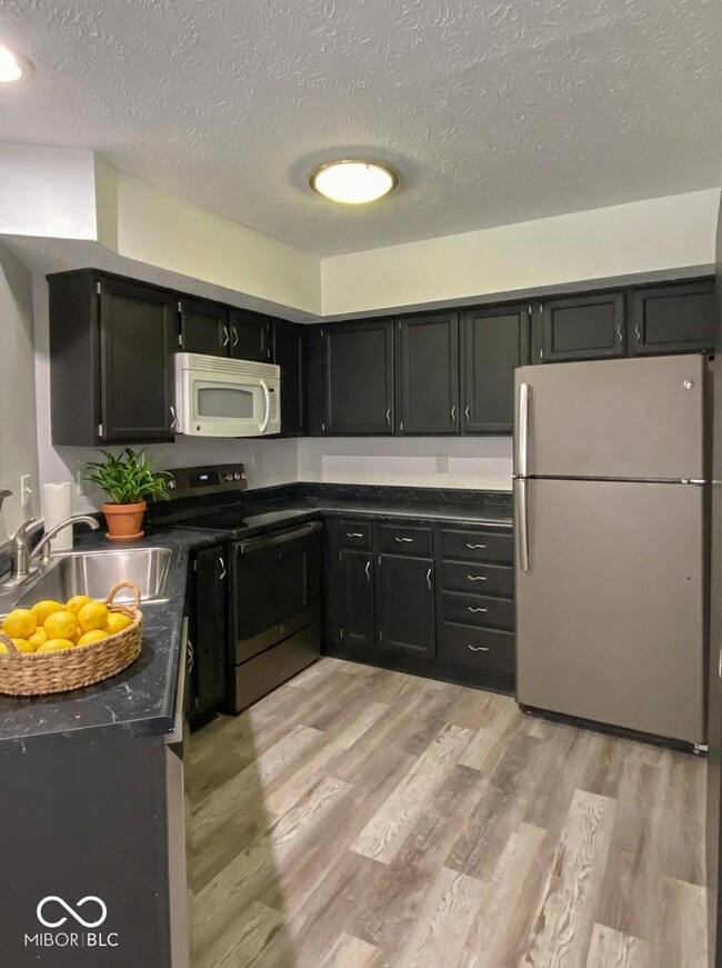 Building Photo - 9467 Wimbledon Ct