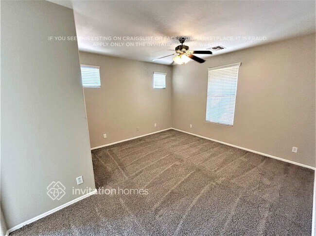 Building Photo - 7132 S 48th Glen