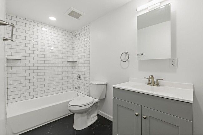 Building Photo - 173 Van Horne St