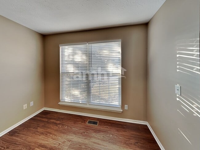 Building Photo - 911 Balsam Wood Ln