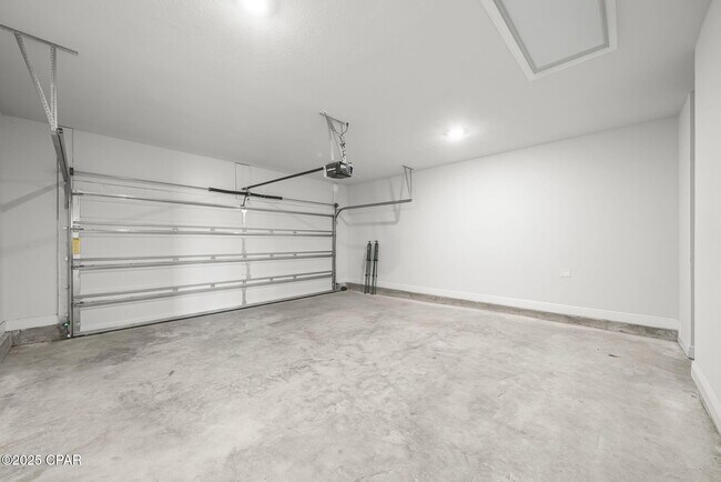 Building Photo - 464 Eagle Lake Wy