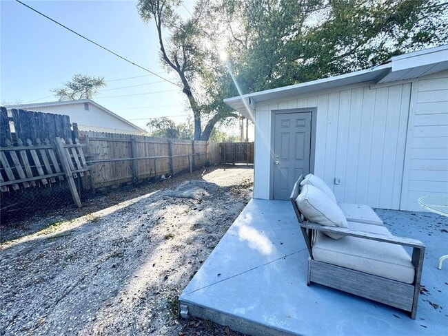 Building Photo - 3913 S Shade Ave