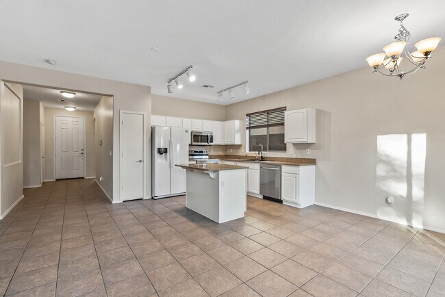 Building Photo - 11767 W Mohave St