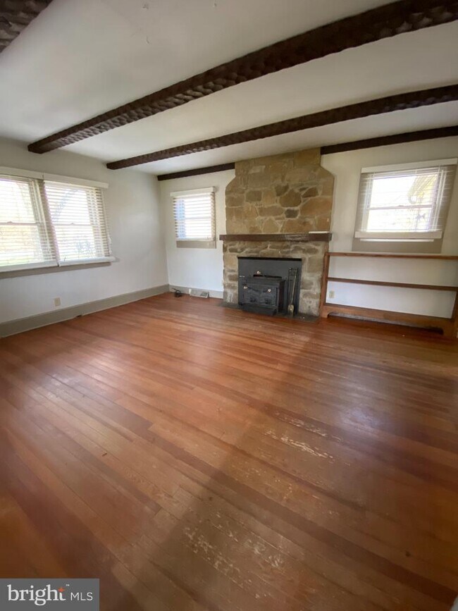 Building Photo - 6055 Coon Tree Rd