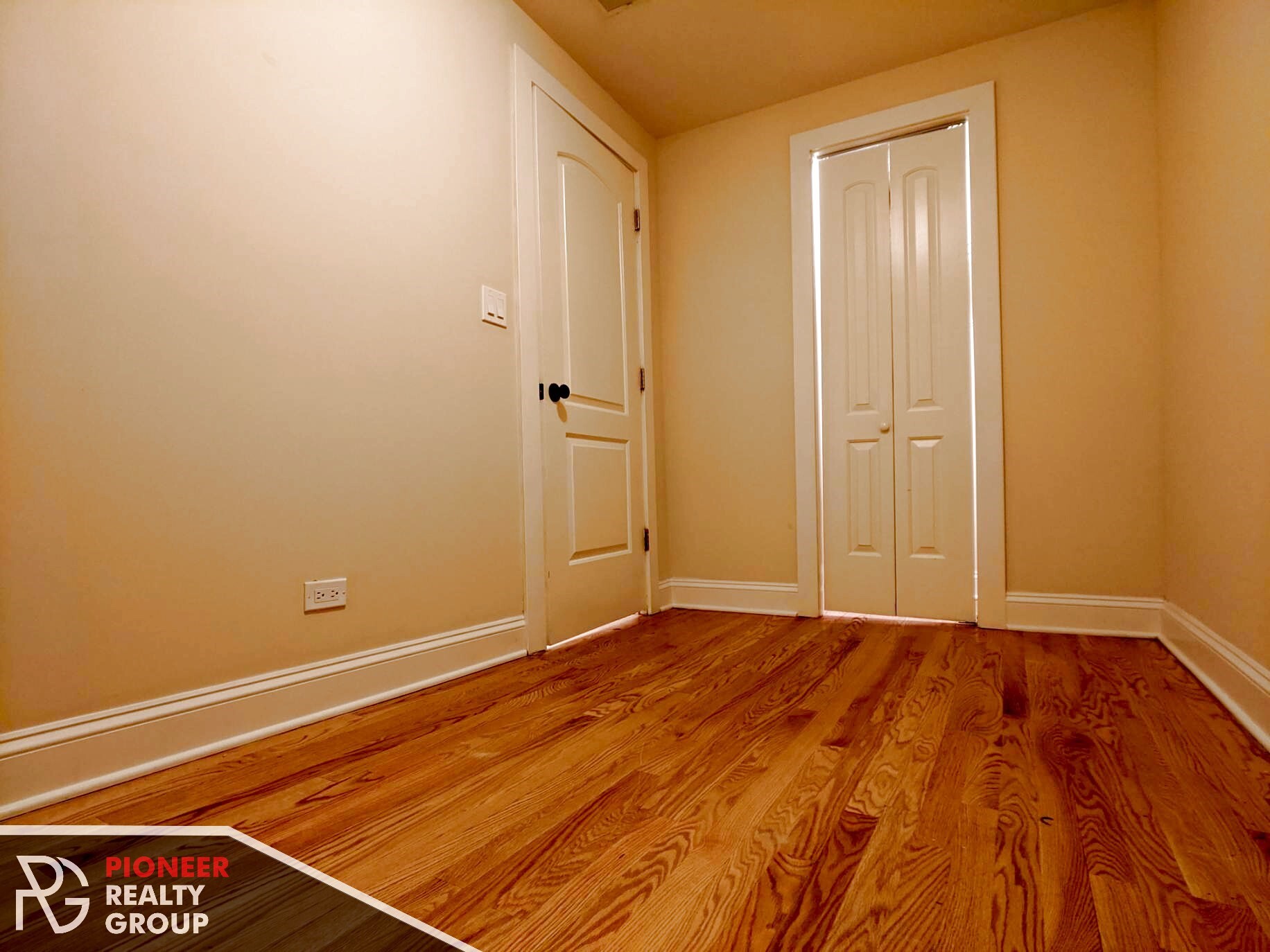 Building Photo - 4032 N Ashland Ave