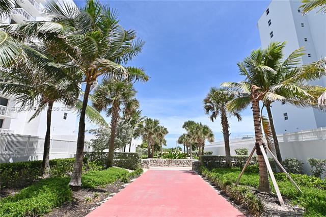 Building Photo - 401 Ocean Dr