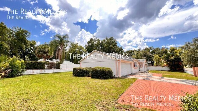 Building Photo - 1807 N Park Ave