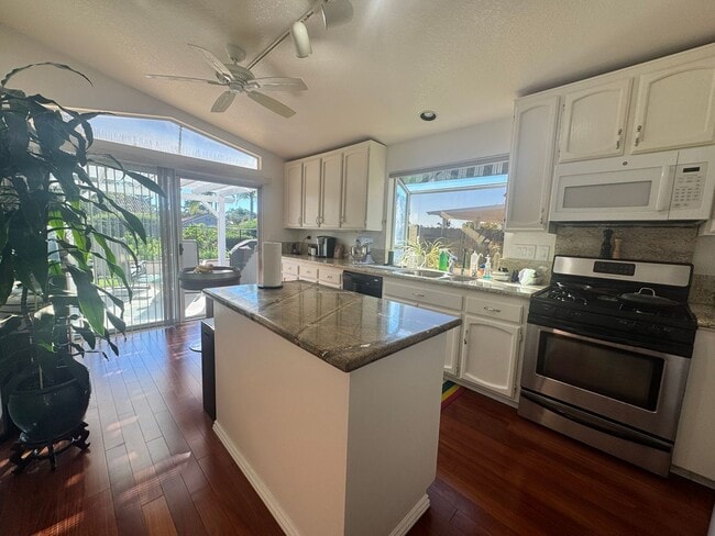 Building Photo - Beautiful Single-Story Rental Home in Ocean Hills – Oceanside