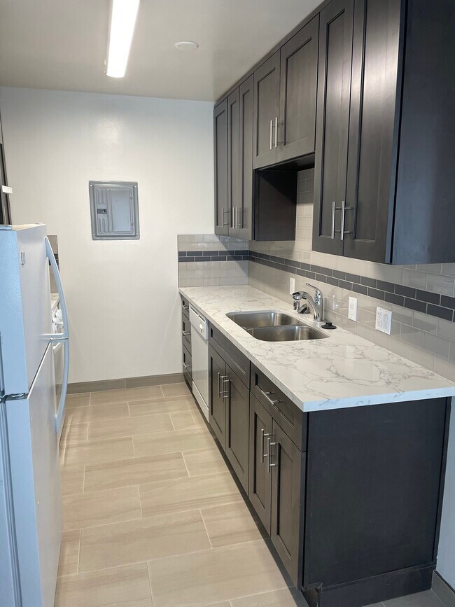 Building Photo - 1921 22nd St