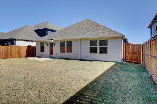 Building Photo - 3410 Pat Mayse Dr