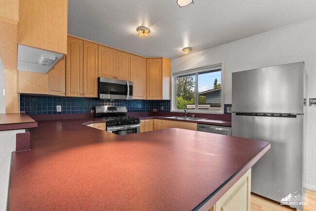 Building Photo - 4071 MacInnes Street