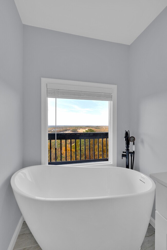 Building Photo - 294 Shades Crest Rd