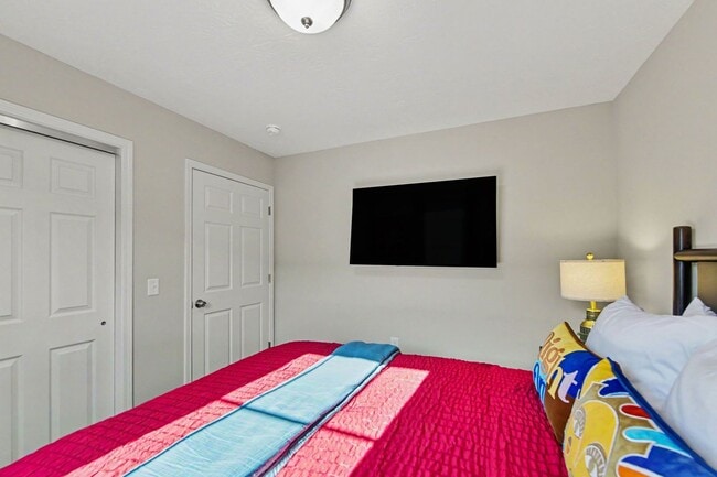 Building Photo - 157 Southwind Blvd