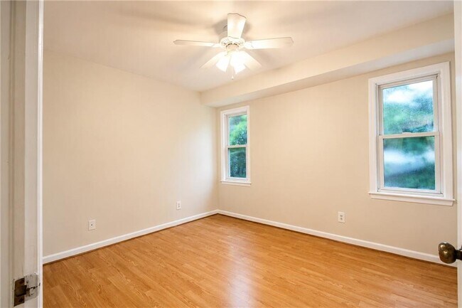 Building Photo - 3470 Clubland Dr