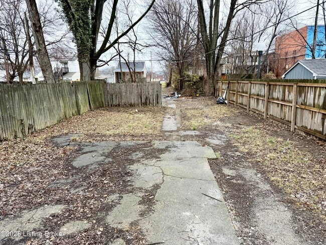 Building Photo - 1917 W Madison St