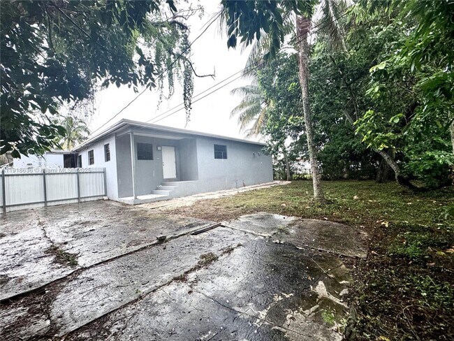 Building Photo - 1152 NW 127th St