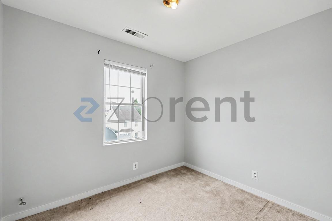 Building Photo - Unit