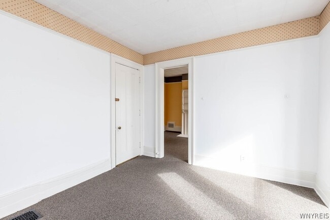 Building Photo - 493 Delaware Ave