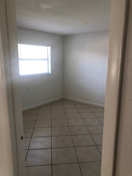 Building Photo - 2311 53rd Ave W