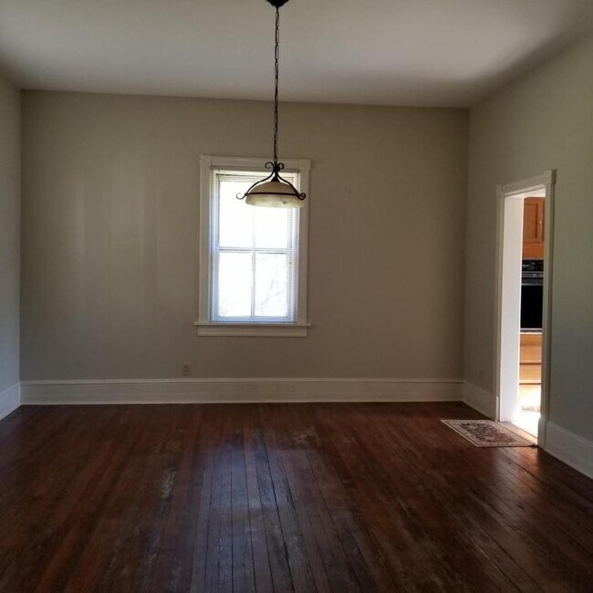 Building Photo - 2424 Birch Ave