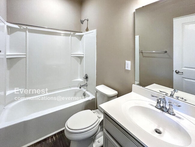 Building Photo - 3934 Grove Point Dr