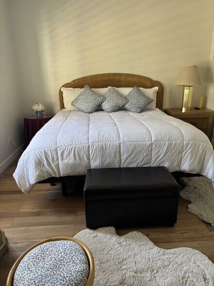 Building Photo - 6145 N 28th Pl