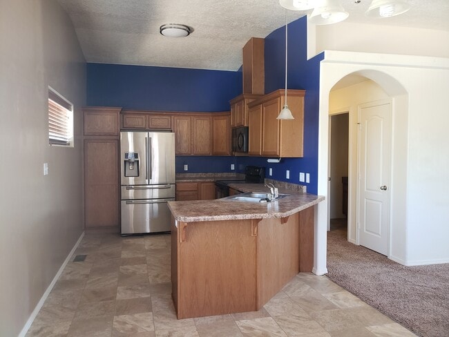 Building Photo - Nice 4 Bedroom home in Mesa Vista Subdivis...