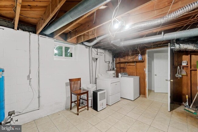 Building Photo - 45629 Frank Hayden Ln