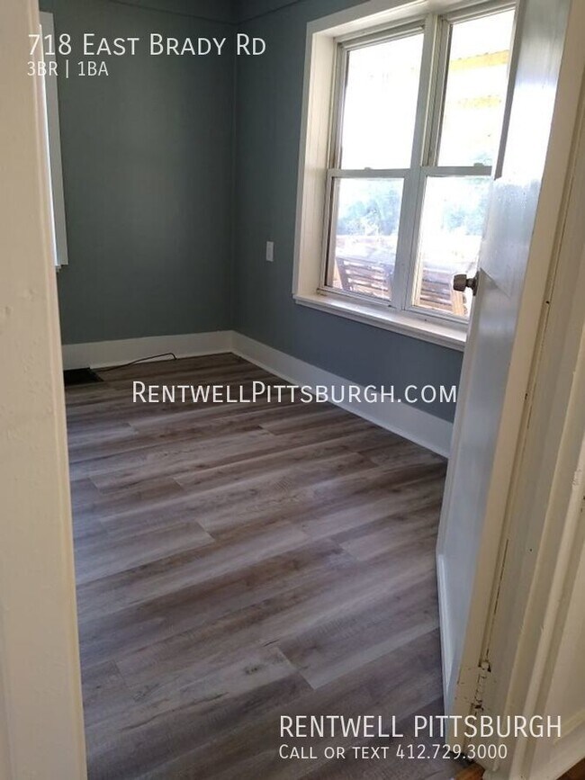 Building Photo - 3 Bedroom Home in Cowansville