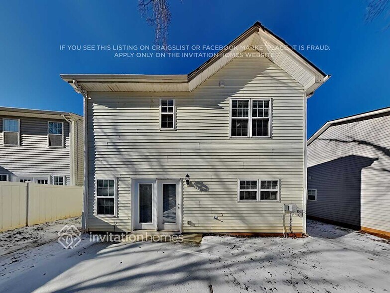 Building Photo - 9215 Ducati Ln