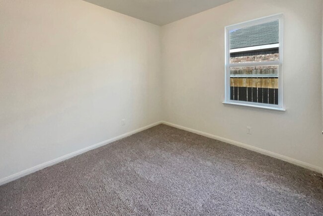 Building Photo - 163 Kennedy Dr