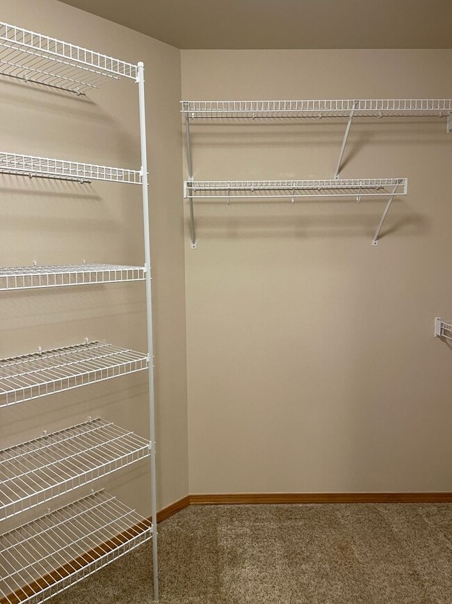 Building Photo - Well Maintained Home in Desirable Pelican ...