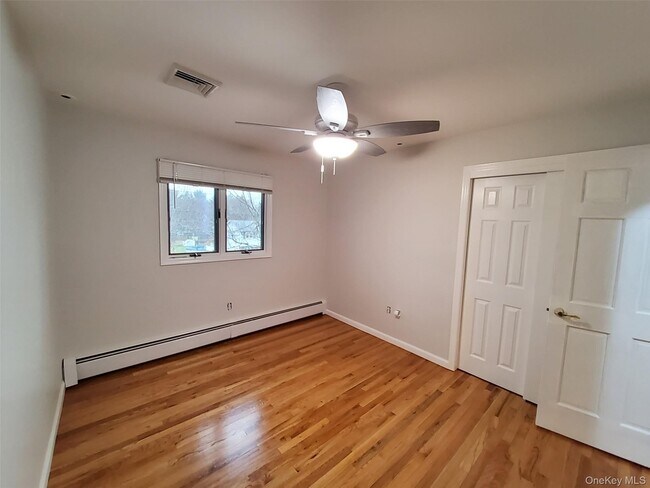 Building Photo - 8 O Sullivan Ln