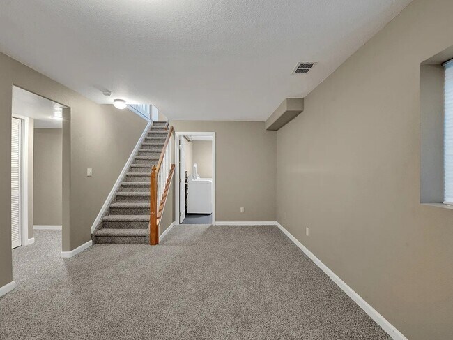 Building Photo - Beautiful ranch-style home!