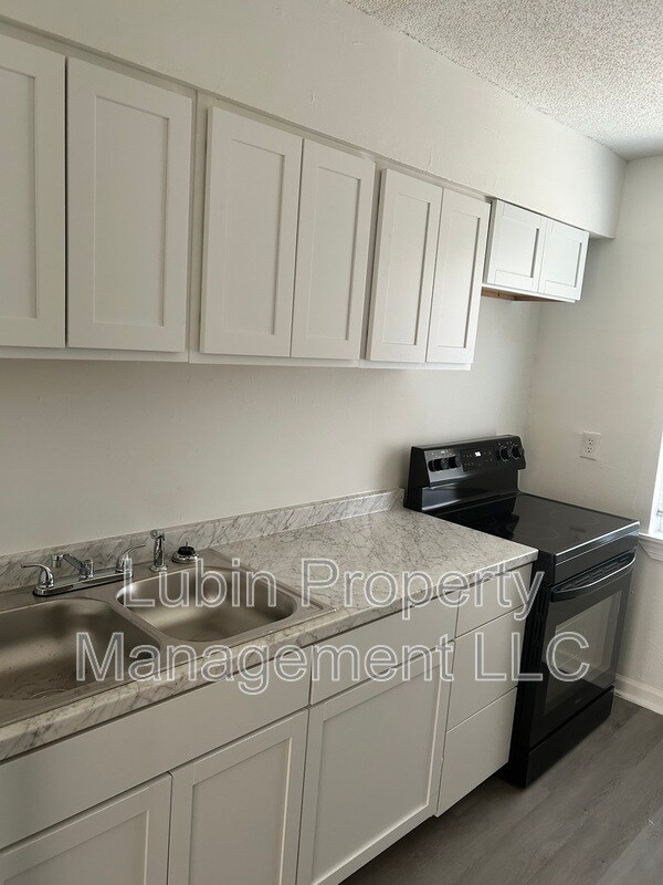 Building Photo - 1711 Pendleton St