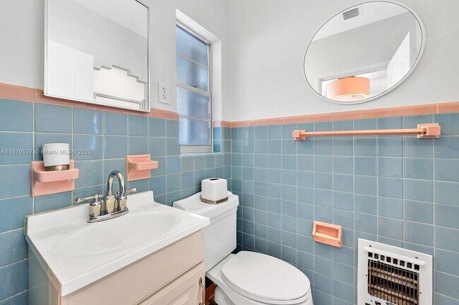 Building Photo - 5915 La Gorce Dr