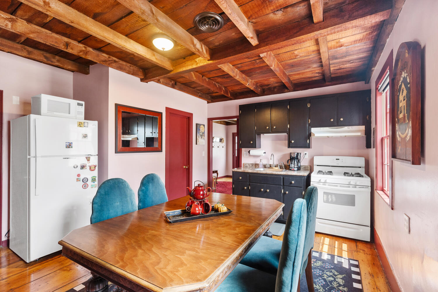 Building Photo - 25 Becket St