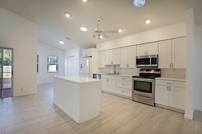 Building Photo - 7818 Stirling Bridge Blvd S
