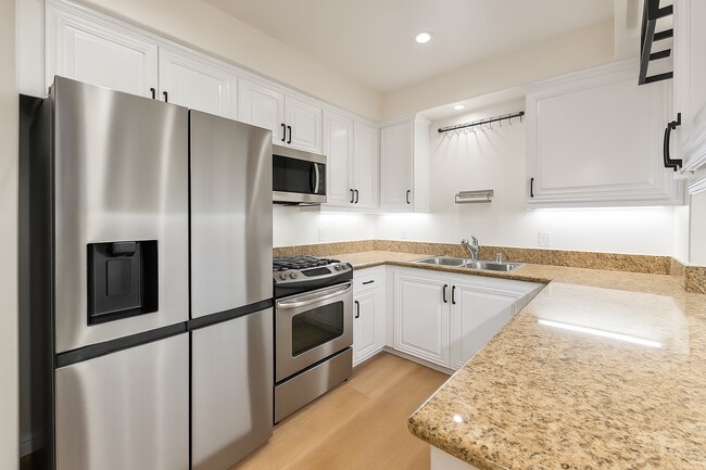 Building Photo - 8541 Alcott St