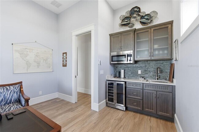 Building Photo - 340 Ocean Crest Dr