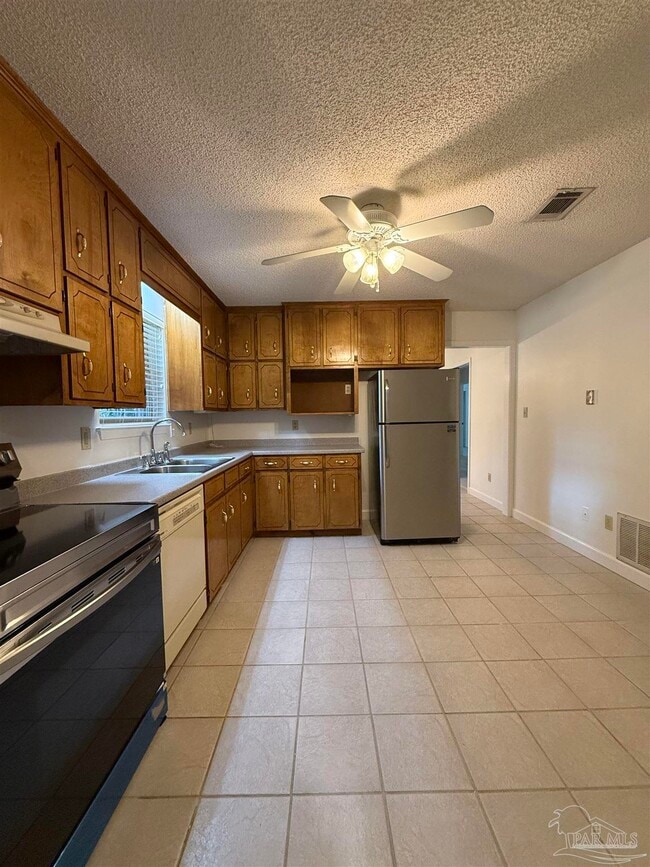 Building Photo - 3521 Sweet Bay Dr