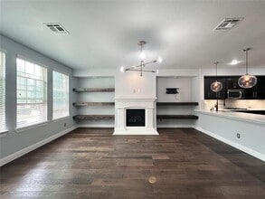 Building Photo - 2729 Troutt Dr