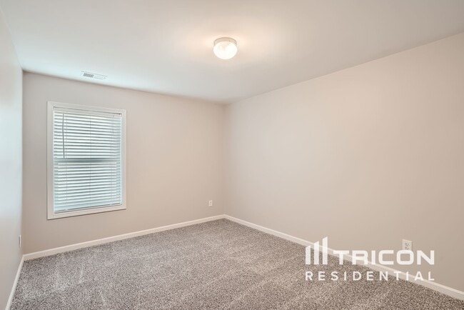 Building Photo - 3952 Margaux Dr