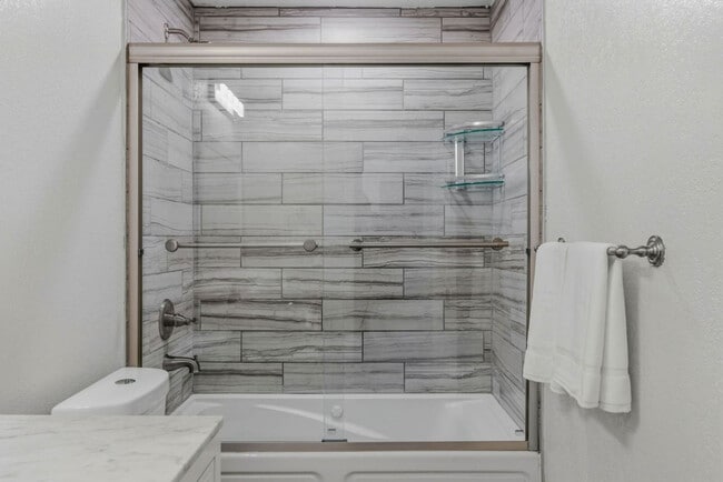 Building Photo - 3909 W Cleveland St