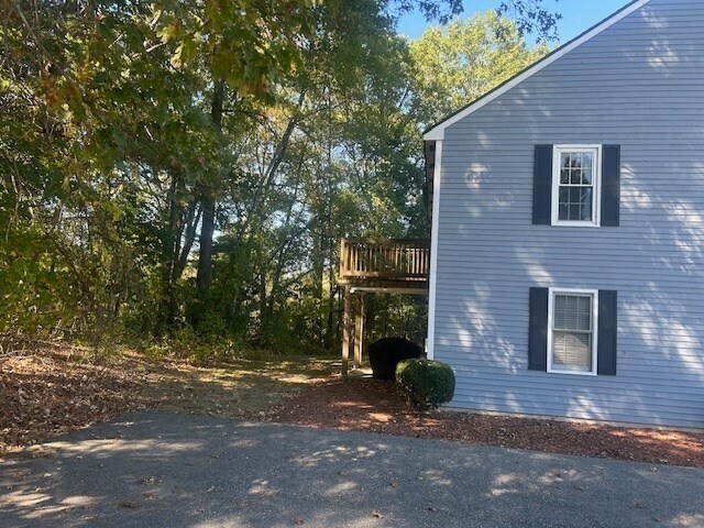 Building Photo - 39 Lantern Ln